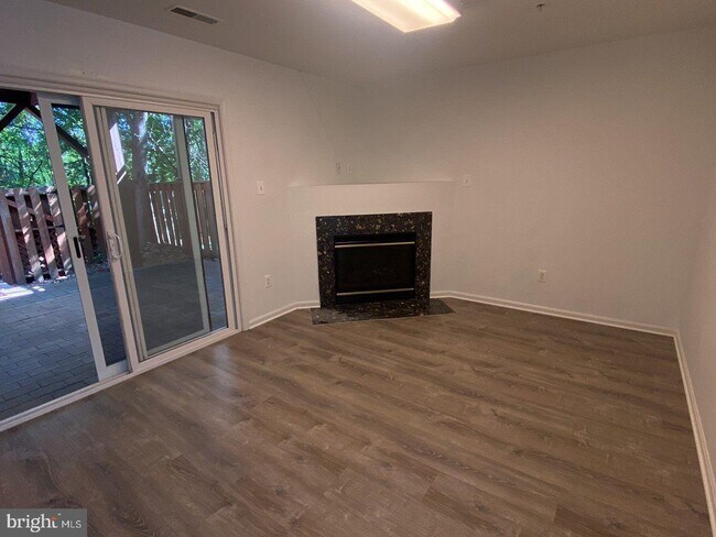 Building Photo - 6813 Sanctuary Ct