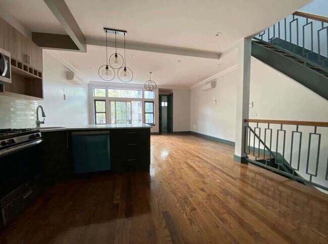 Foto del edificio - 1115 Jefferson Ave