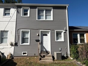 Building Photo - 707 Concord Ct