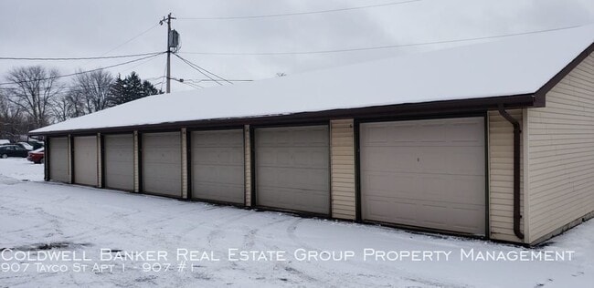Building Photo - 907 Tayco St Apt 1
