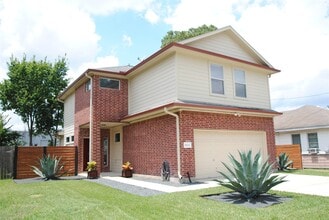 Building Photo - 5824 Grace Ln