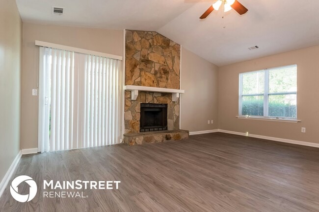 Building Photo - 6265 Leverett Dr
