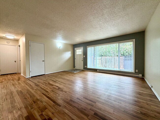 Photo - 4624 SE 29th Ave. Apartment