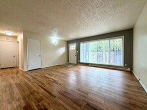 Building Photo - 4624 SE 29th Ave