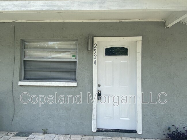 Foto del edificio - 2524 W Carmen St