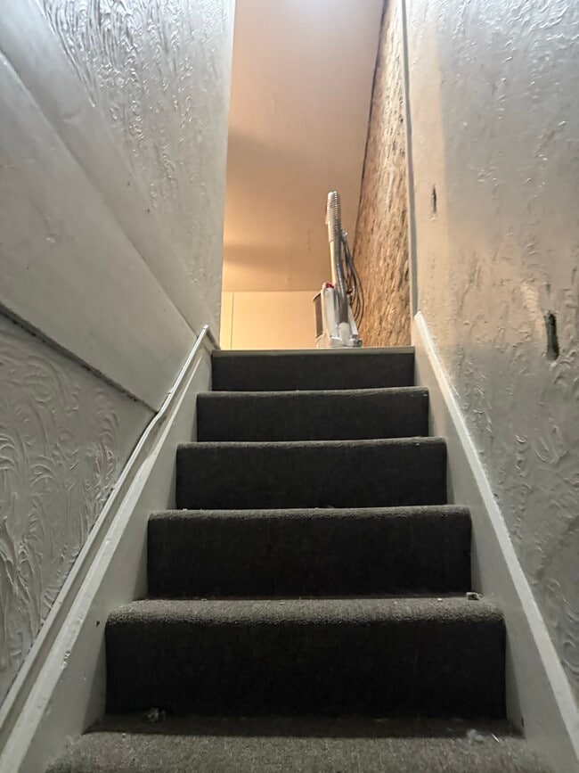 Upstair - 236 Main St