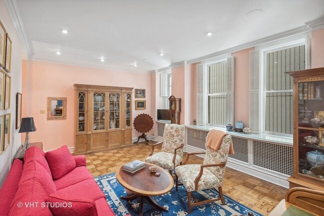 Foto del edificio - 1200 N Lake Shore Dr
