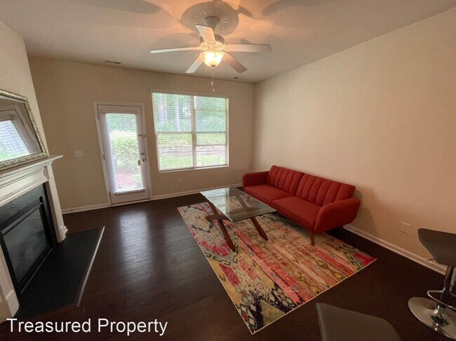 Building Photo - 2 br, 2.5 bath House - 204 Mt Evans Drive