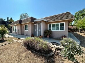 Building Photo - 9317 Las Lomas Dr