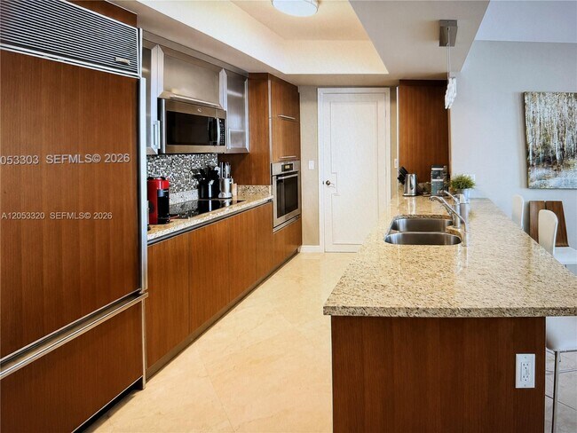 Foto del edificio - 17201 Collins Ave