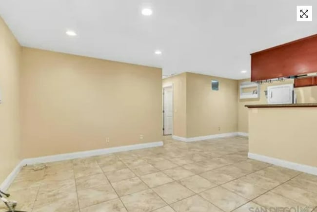 Building Photo - 12805 Mapleview St