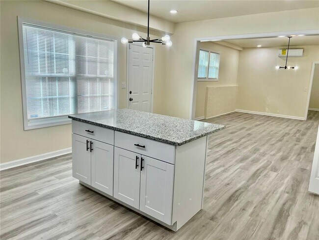 Foto del edificio - 4001 Oak Field Dr