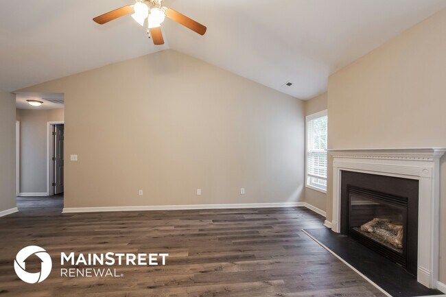 Foto del edificio - 4817 Fallfield Dr
