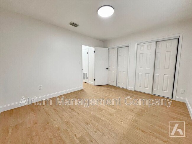 Foto del edificio - 615 Lakeview St
