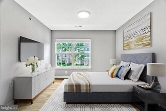 Building Photo - 43585 PATCHING POND Sq