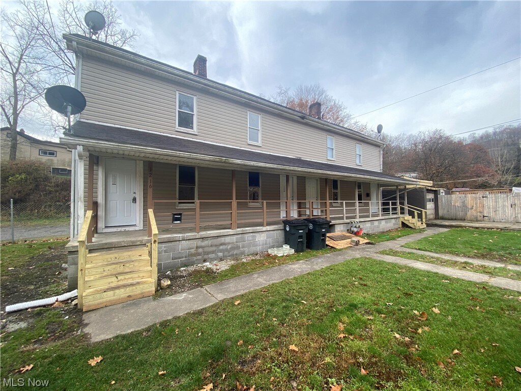 1216 Lincoln Ave, Steubenville, OH 43952 Room for Rent in