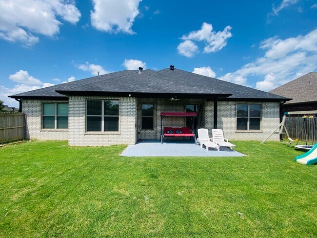 Foto del edificio - 2403 SW Elington St