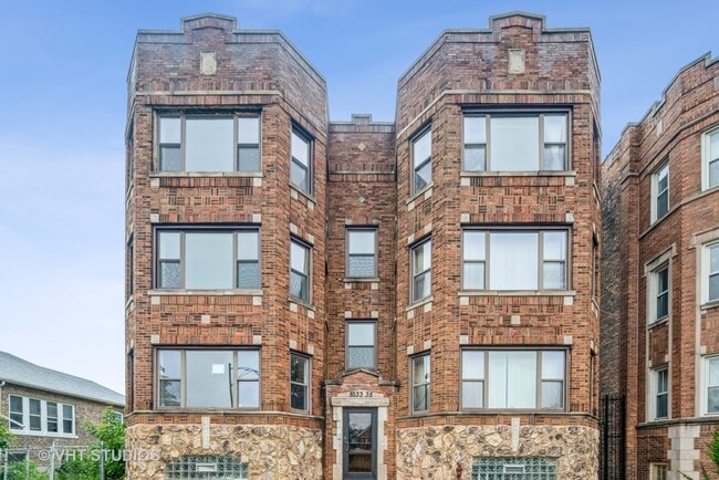 Building Photo - 8533 S Drexel Ave