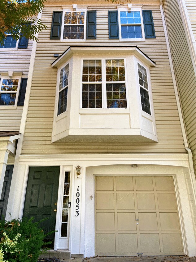 Foto principal - 10053 Moxleys Ford Ln