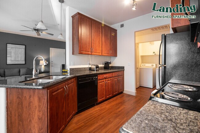 Foto del edificio - 16450 W Van Buren St