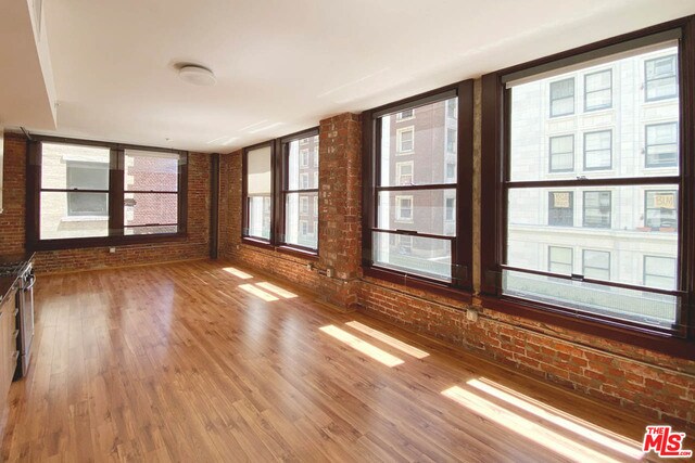 Building Photo - 460 S Spring St