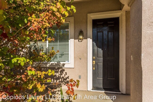 Building Photo - 4 br, 3 bath House - 544 River Rd