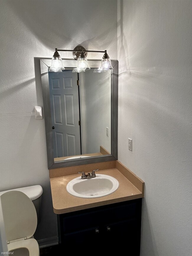 Foto del edificio - 3 br, 2.5 bath Townhome - 8117 Stone Leaf ...