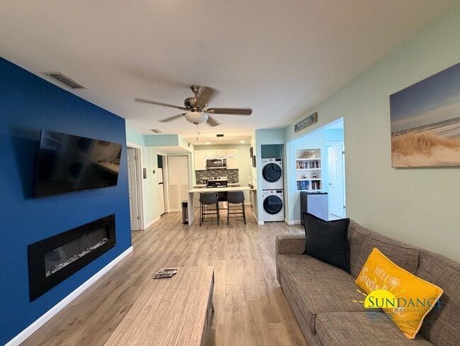 Building Photo - 4000 Gulf Terrace Dr