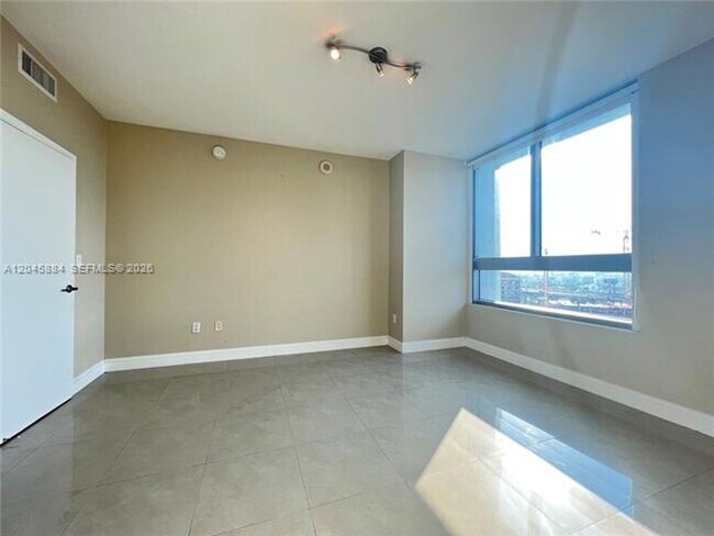 Foto del edificio - 90 SW 3rd St