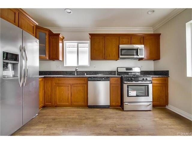 Interior Photo - 1203 S Catalina St