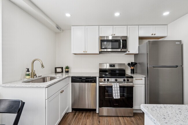 Foto del edificio - 1219 Oakcrest St