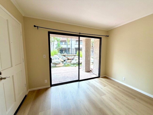 Building Photo - 1157 Via Montoya