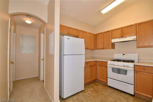 Building Photo - 8842 Duncan Barrel Ave