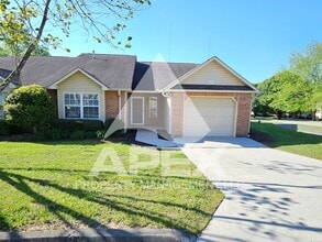 Building Photo - 4530 Shamus Way