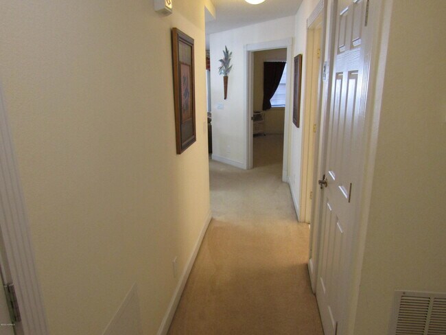 Building Photo - 908 Resort Cir