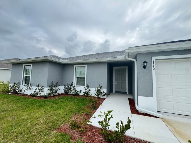 Foto del edificio - Brand New 4BR/2BA Home in Cape Coral – Law...