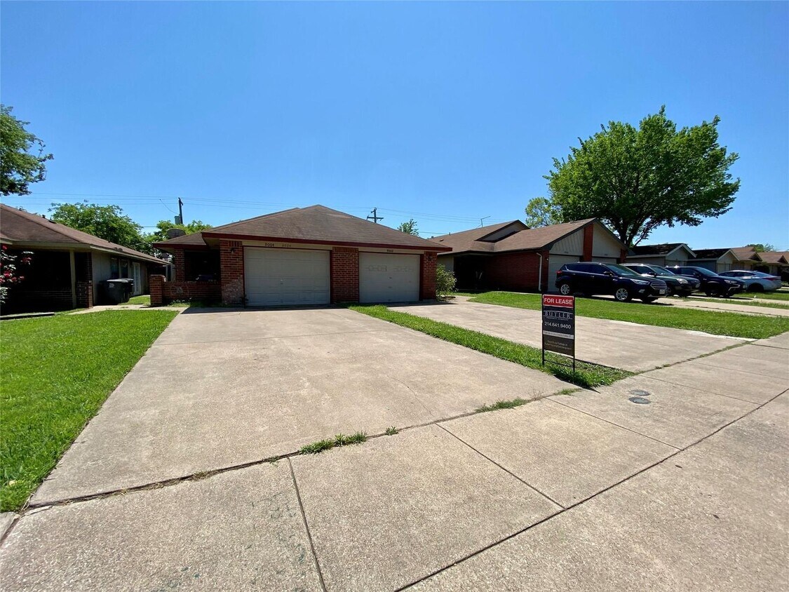 Foto principal - 9010-9010 Greenmound Ave