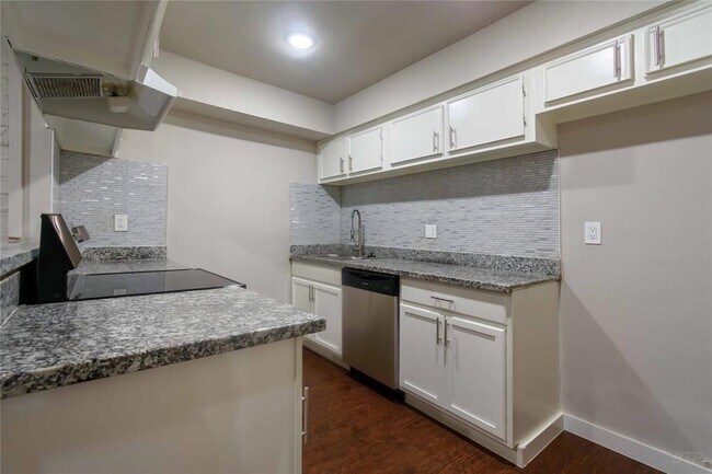 Foto del edificio - 11927 Beechnut St