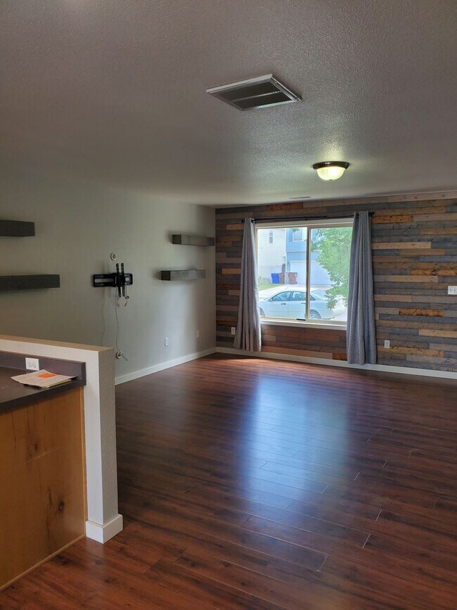 Foto del edificio - Charming Eagle Mountain Home