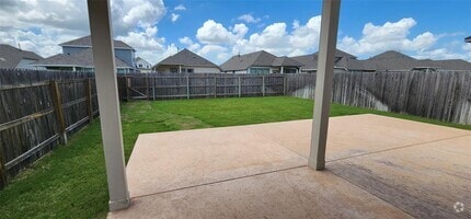 Building Photo - 328 Banyon Dr