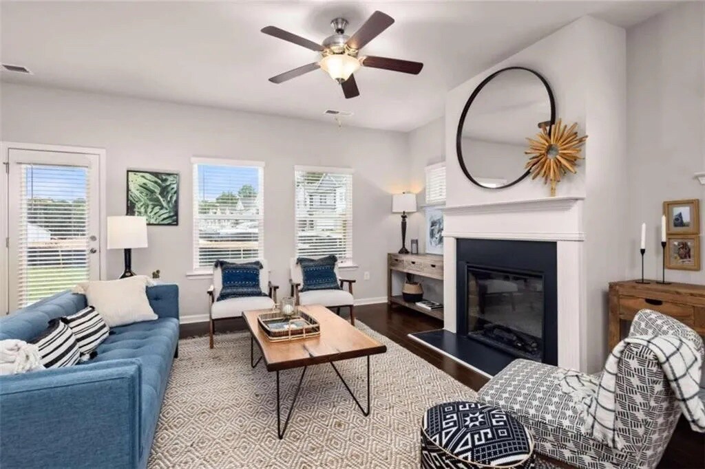 Foto principal - Room in Townhome on The Way Pl