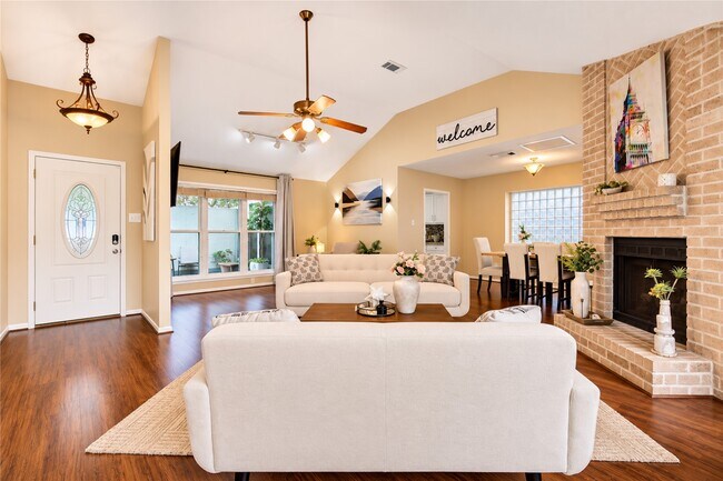 Building Photo - 7023 Brockington Dr