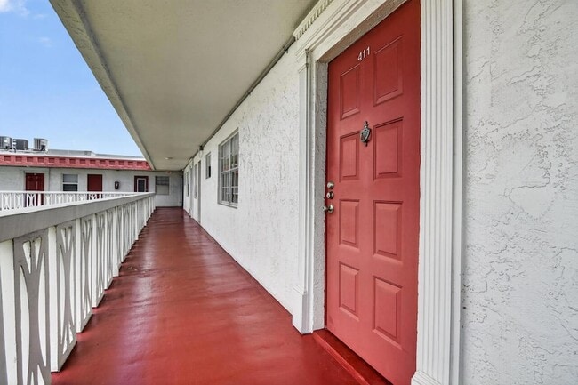 Building Photo - 4140 NW 44th Ave