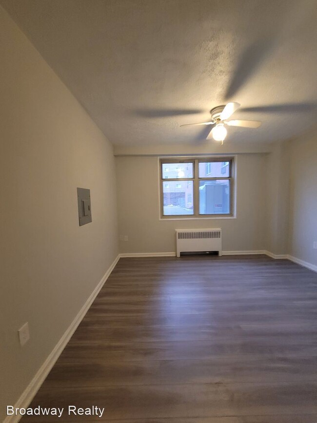 Building Photo - 2 br, 2 bath House - 11820 Edgewater #115