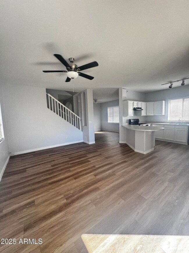 Building Photo - 618 E Mariposa Pl