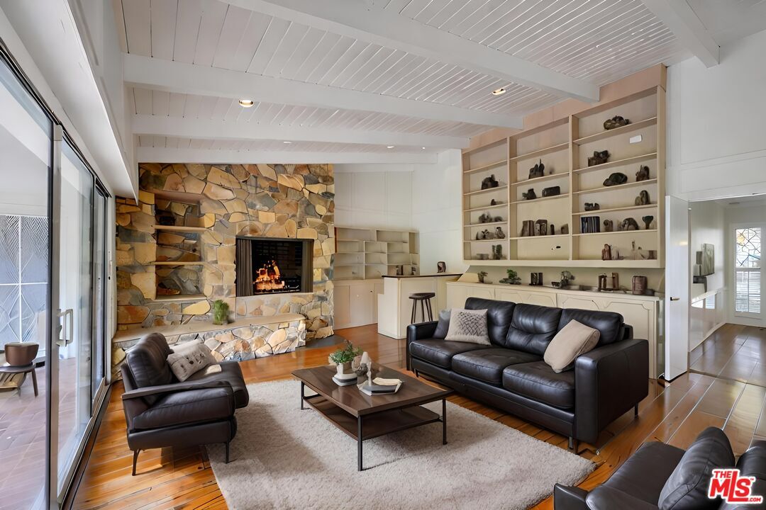 Foto principal - 713 Walden Dr