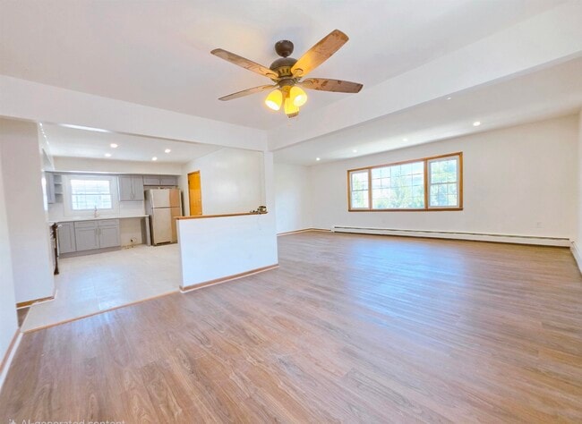 Building Photo - 295 Paulanne Terrace