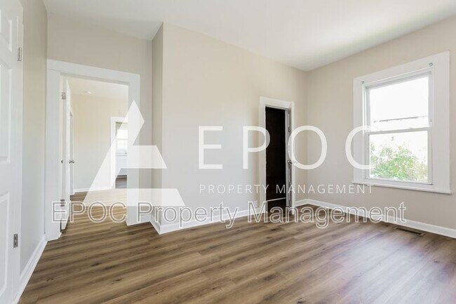 Foto del edificio - 528 Shepherd St
