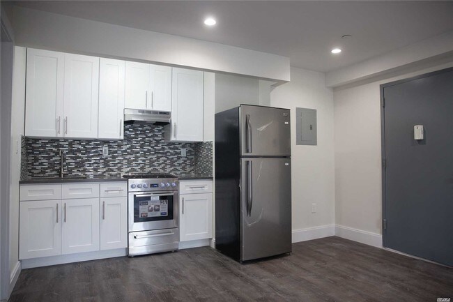 Foto del edificio - 524 E 236th St