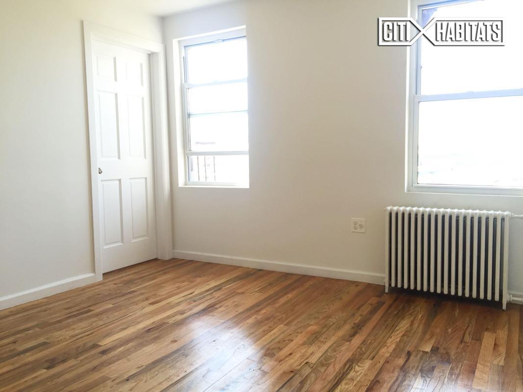 Primary Photo - 131 Columbia St